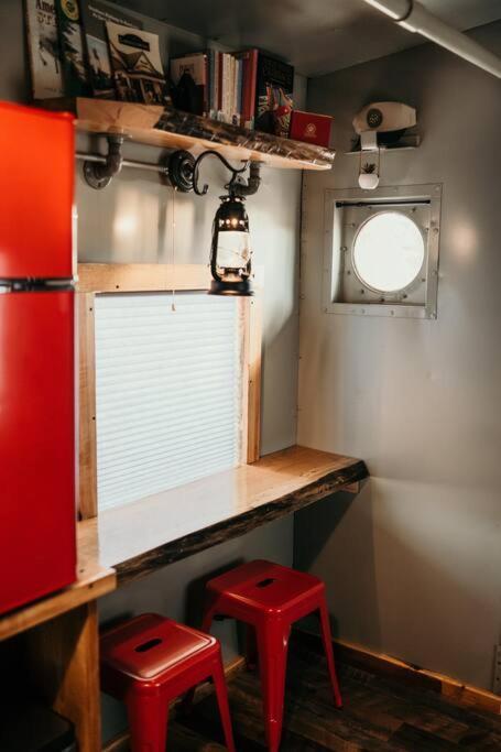Bourbon Trail: Caboose On The Farm Villa Lawrenceburg Exterior photo